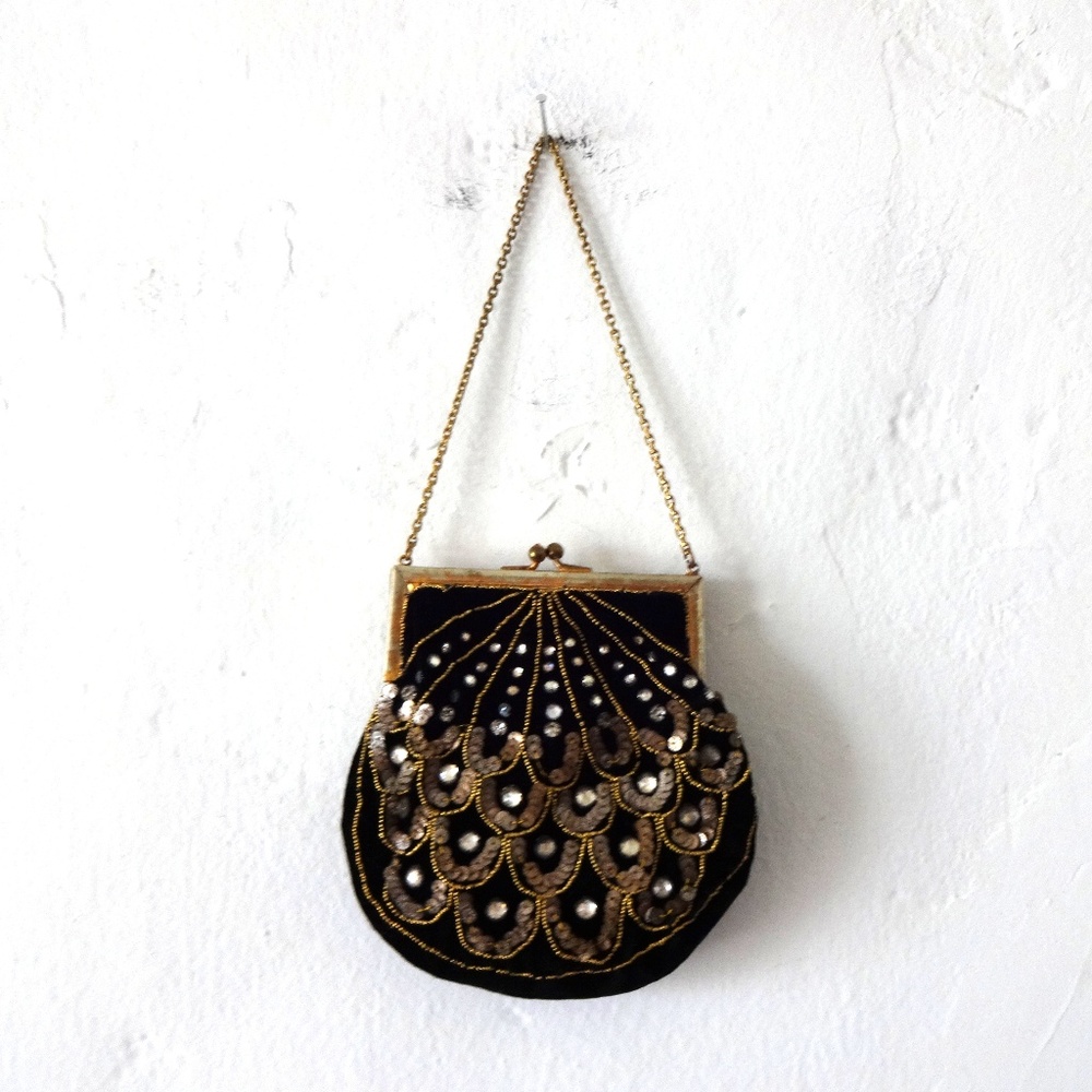 Antique 1890s-1910s Black Velvet Beaded Purse Bag